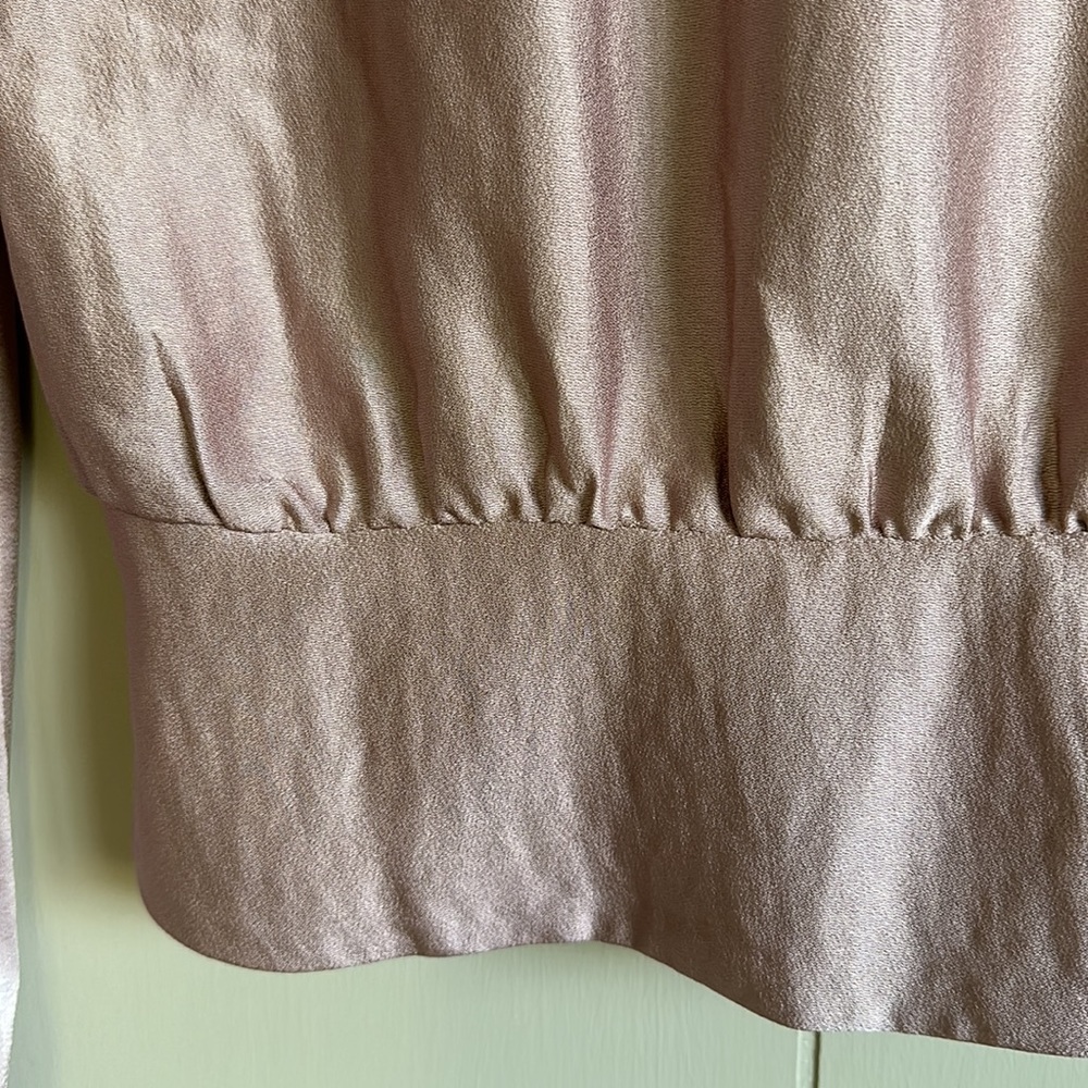 SOLD NWT Pink Express Top - Picture 3 of 4